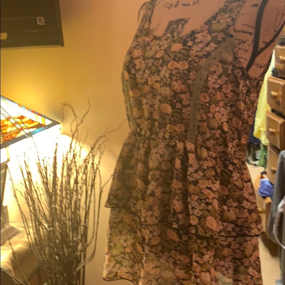 Royal love size medium beautiful floral   Lacy top